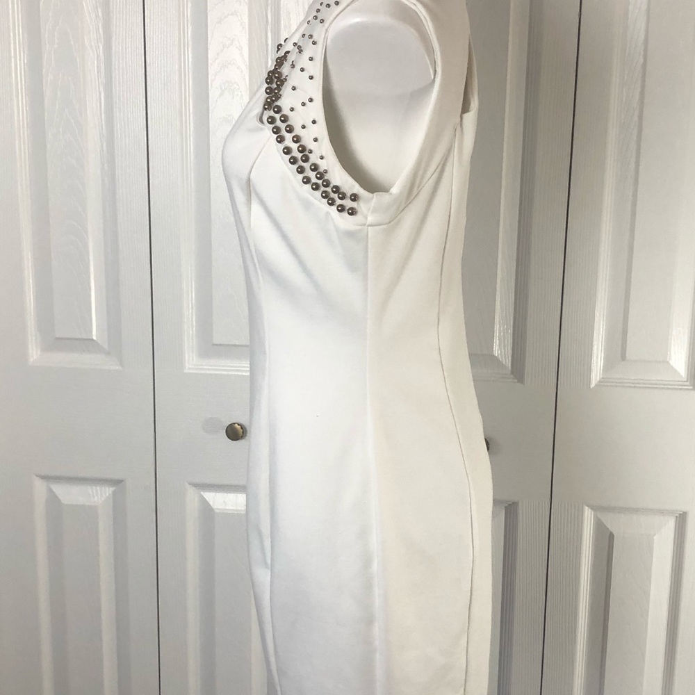 Ruby Rox Cream Colored Lined Sleeveless Dress with Gold Beads. Size 13 - Picture 4 of 12